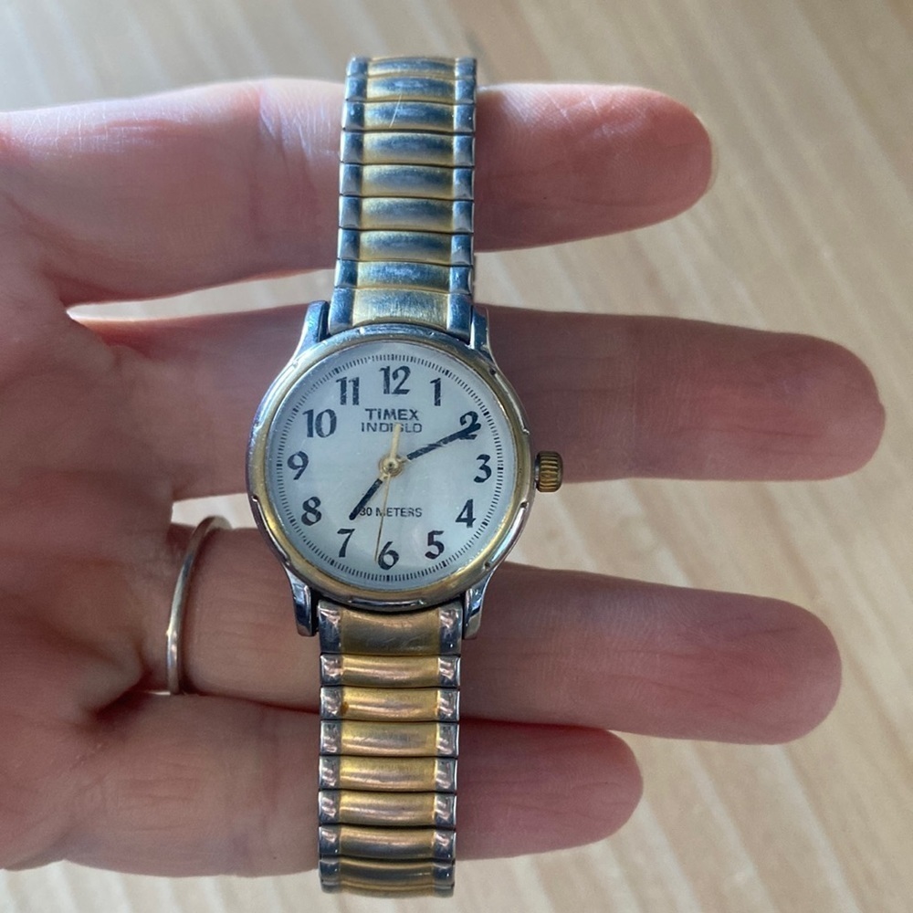 Timex indiglo water resistant watch elastic metal band